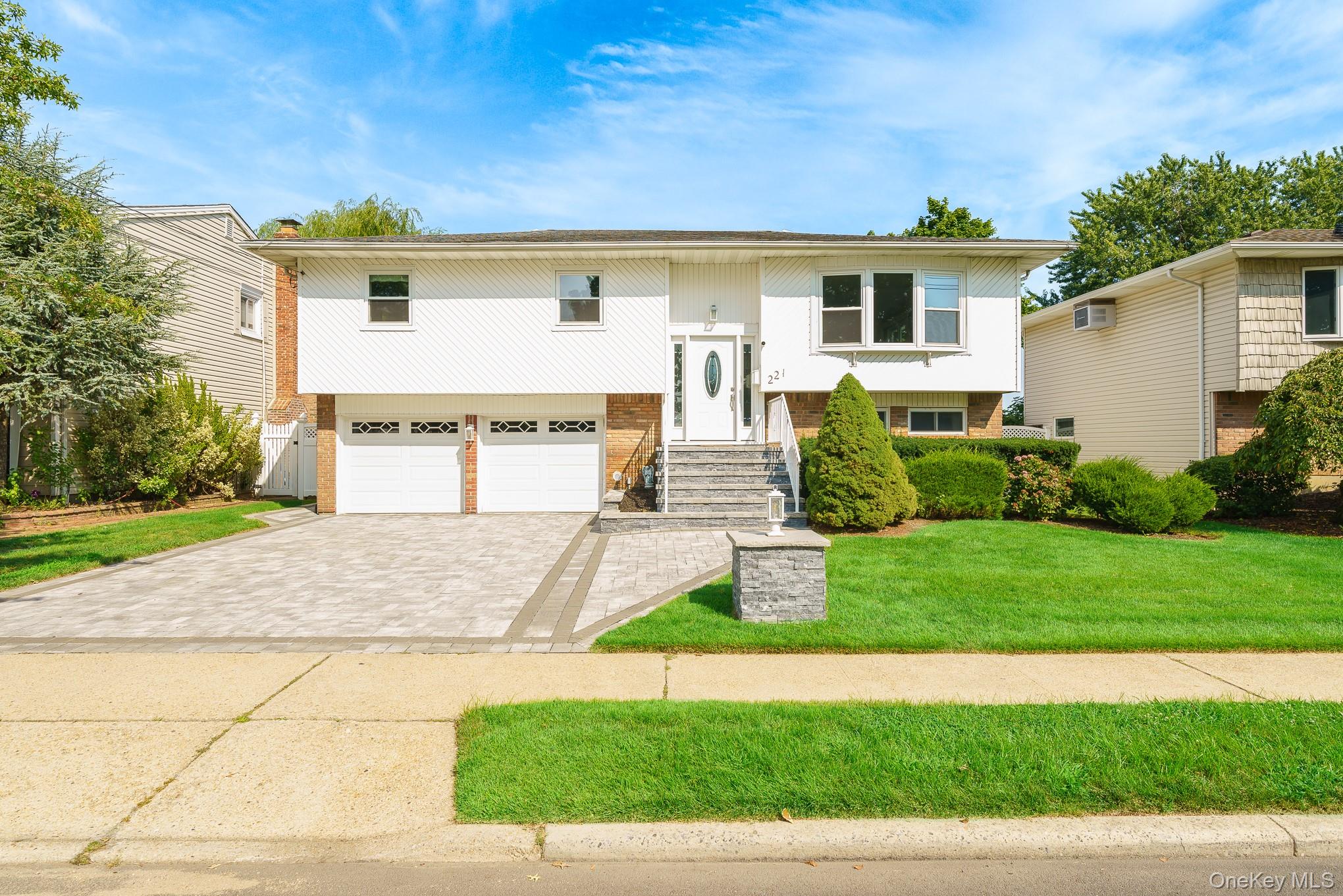 221 Roosevelt Avenue – For Sale