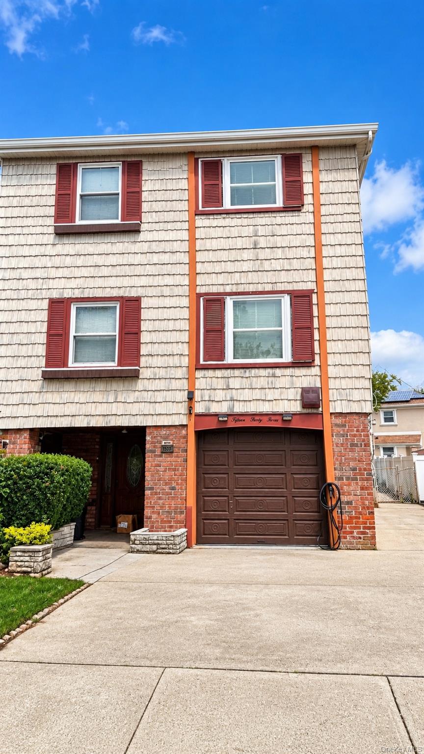 1533 208th Street – For Rent