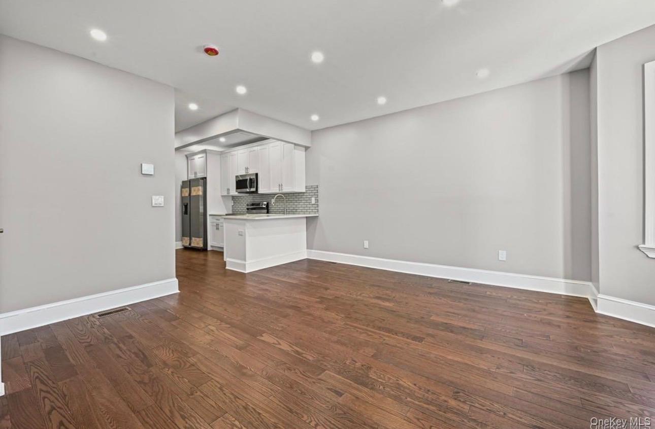 11521 143rd St, Unit 1 photo 3
