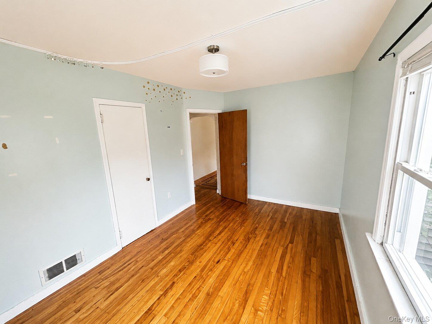 17 Greenview Avenue – For Rent photo 8