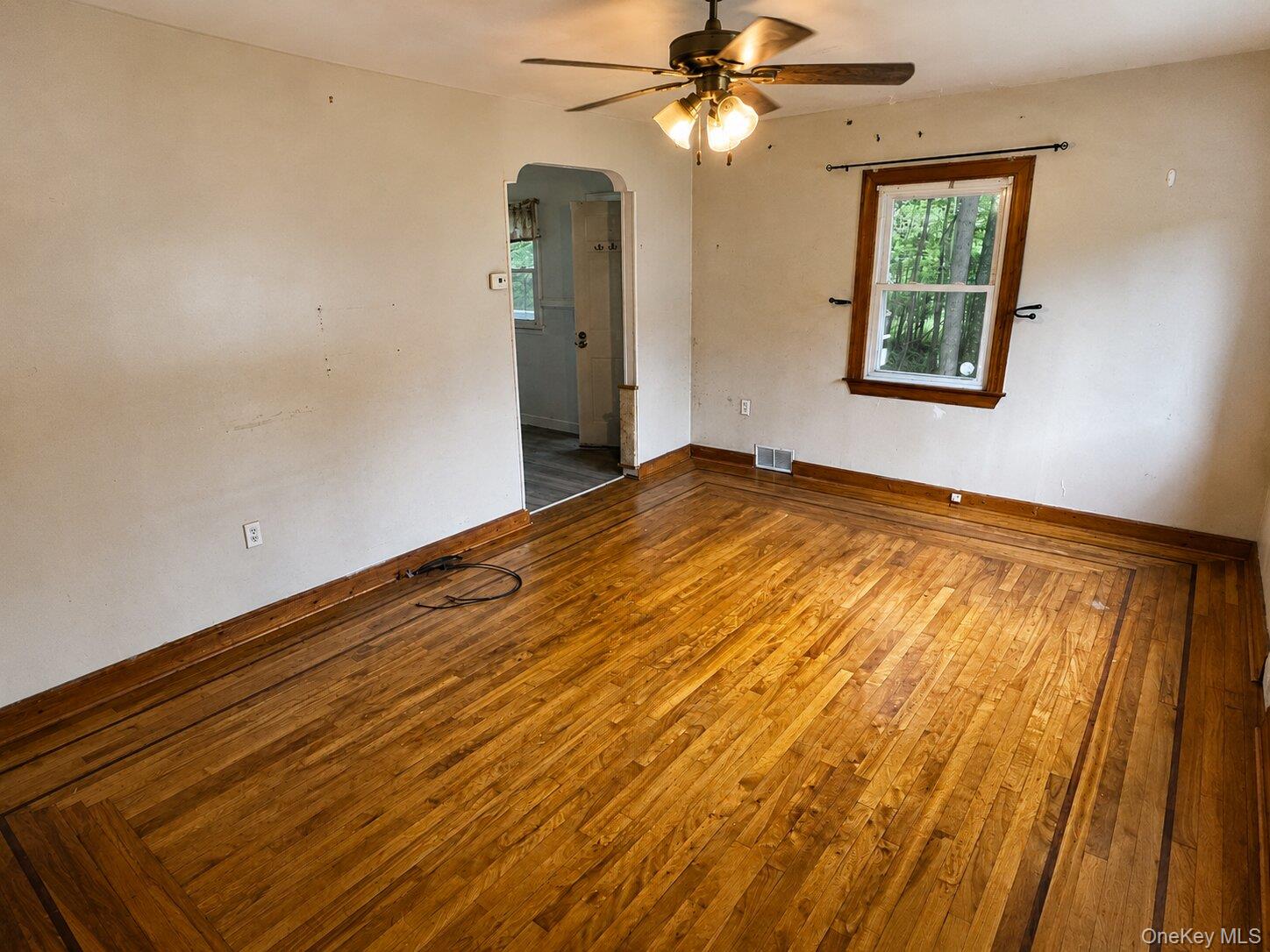 17 Greenview Avenue – For Rent photo 6