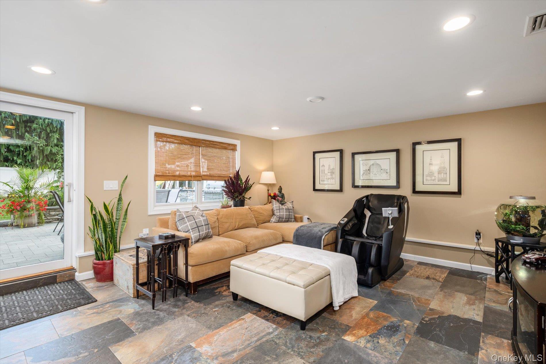 1415 Gaston Street – For Sale photo 11