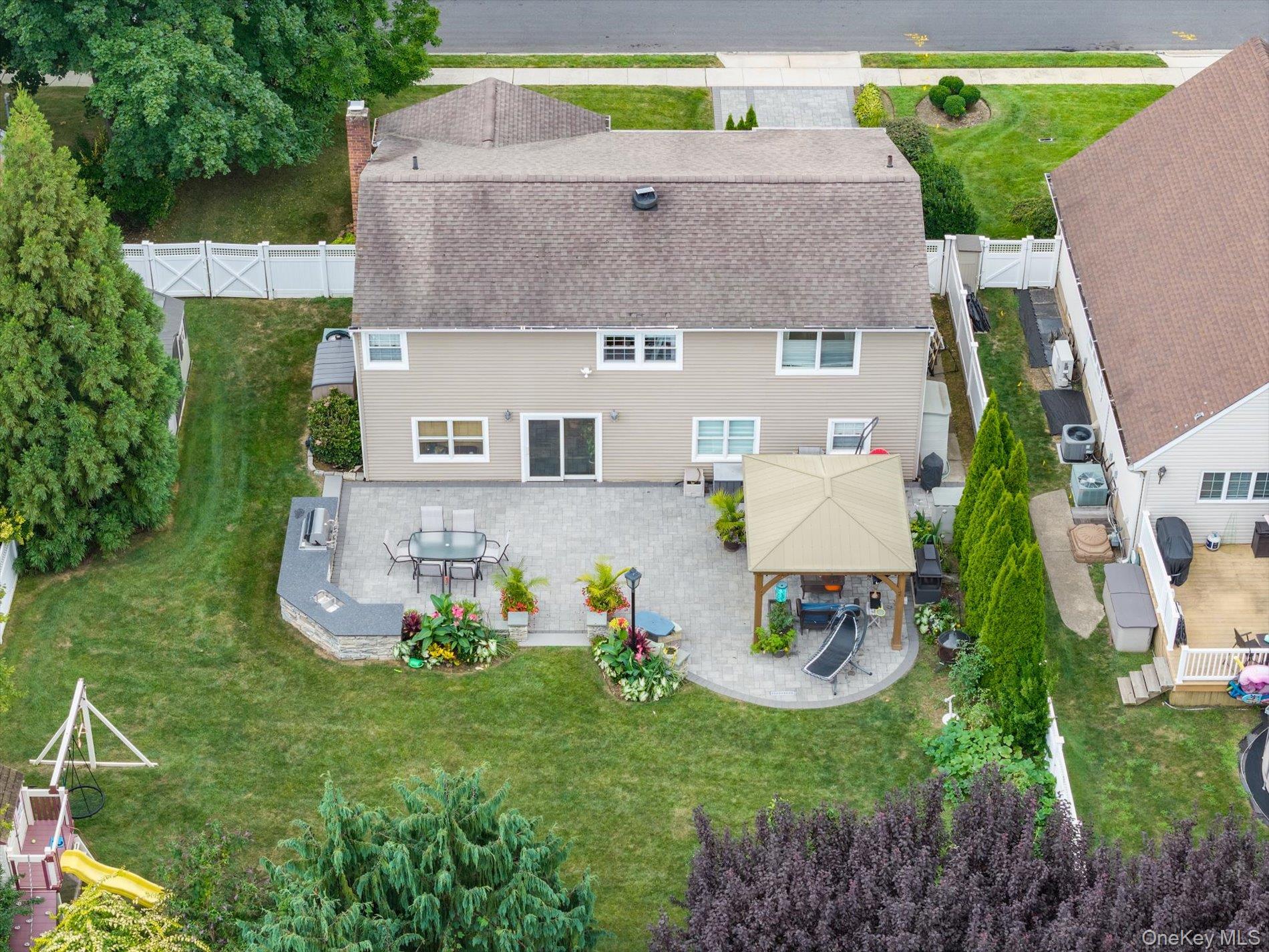 1415 Gaston Street – For Sale photo 3