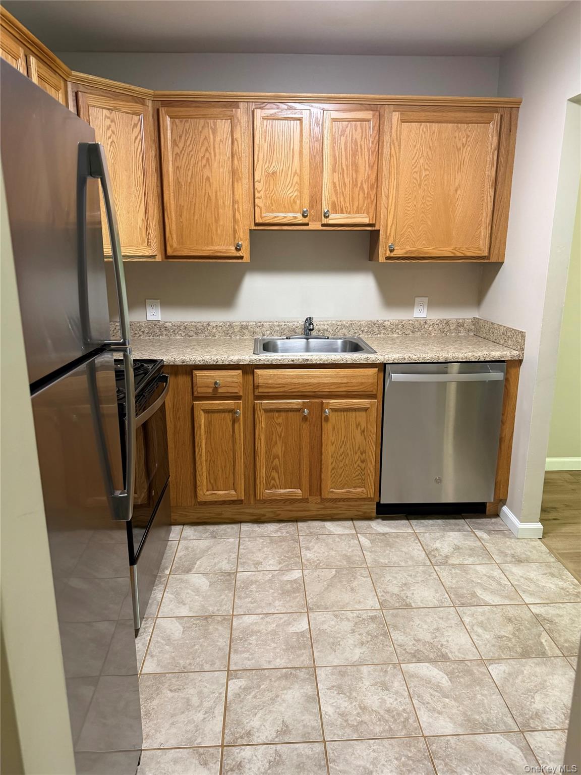 19 Scarborough Lane, Unit C photo 10