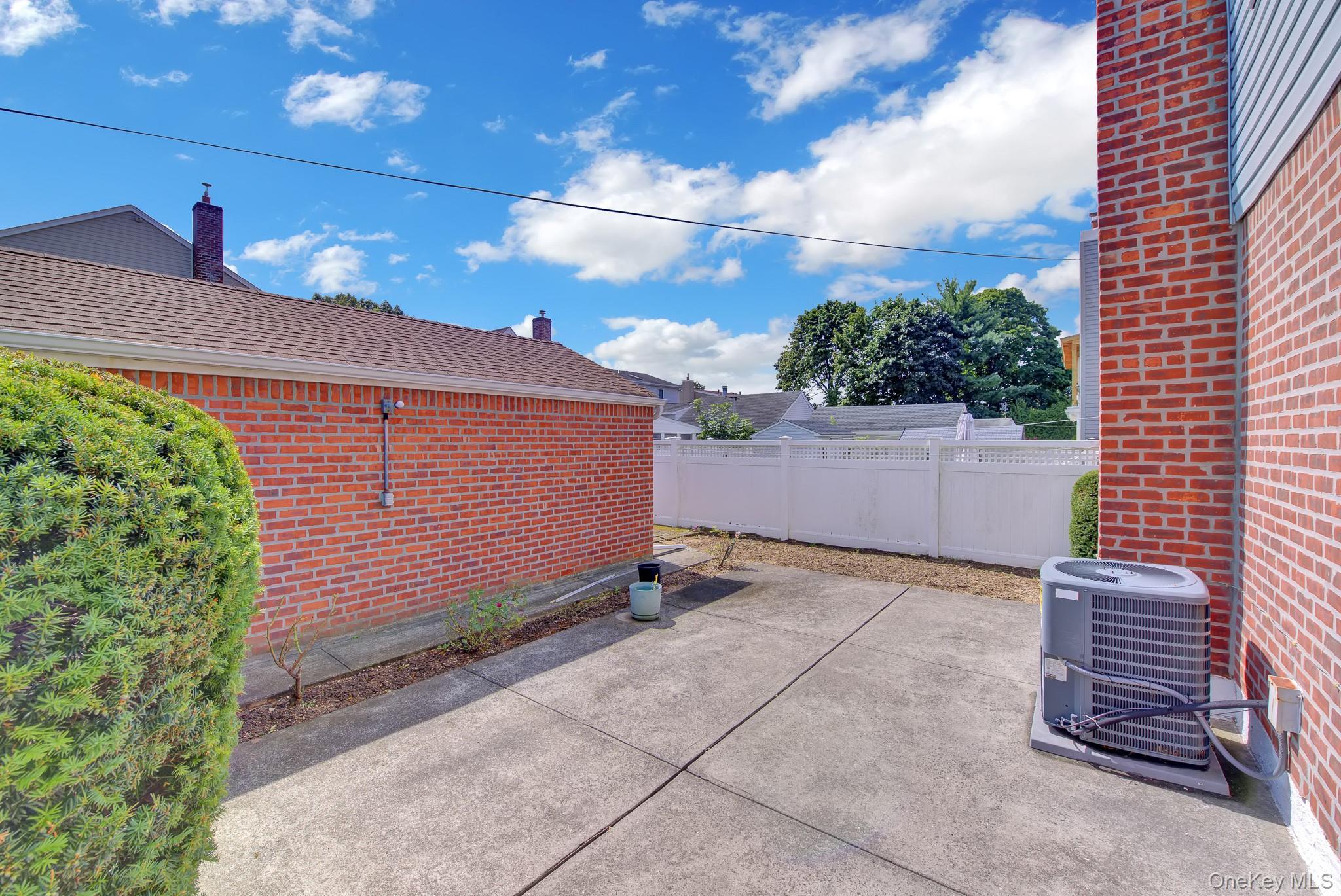 409 Saint Agnes Place – For Sale photo 28