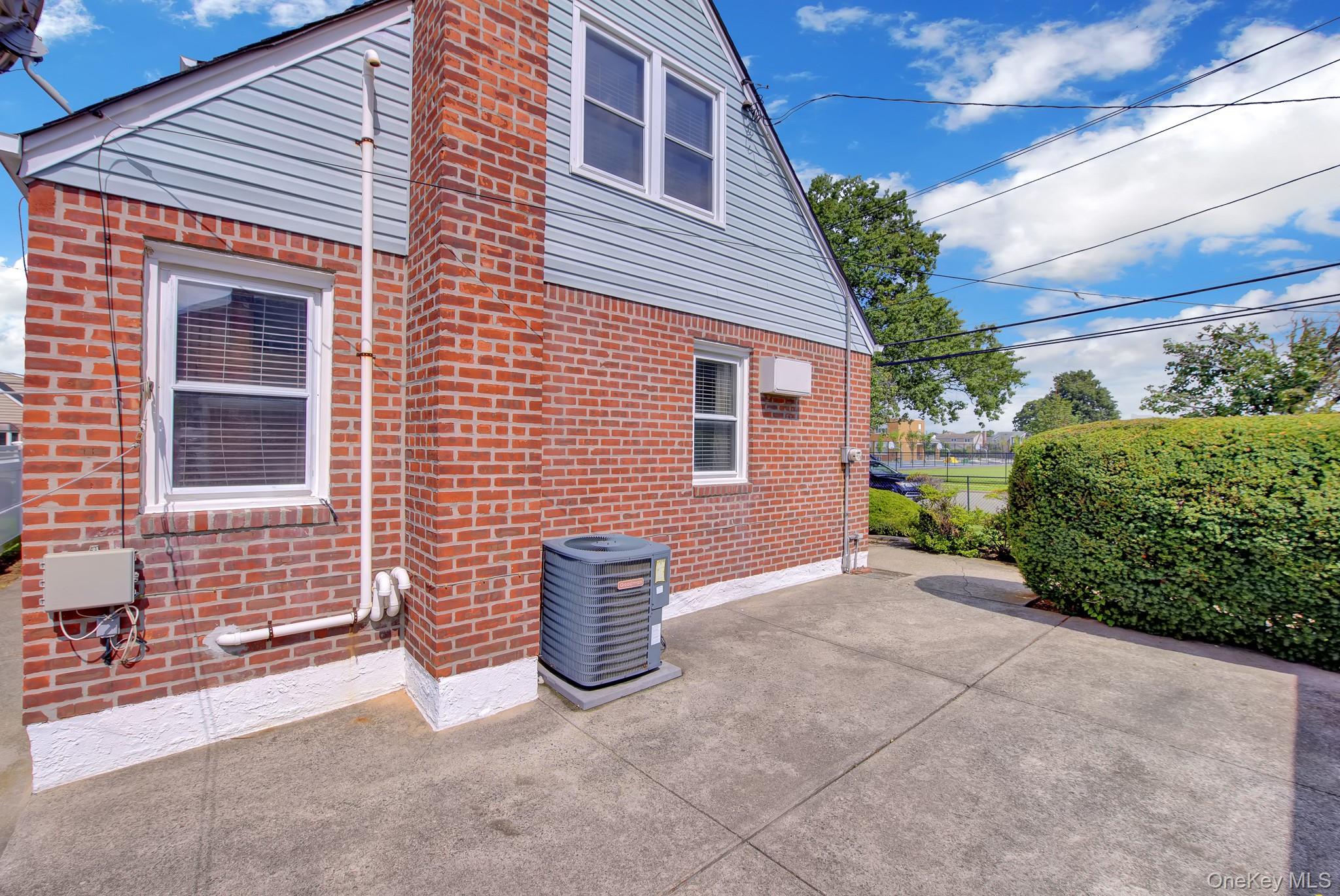 409 Saint Agnes Place – For Sale photo 29