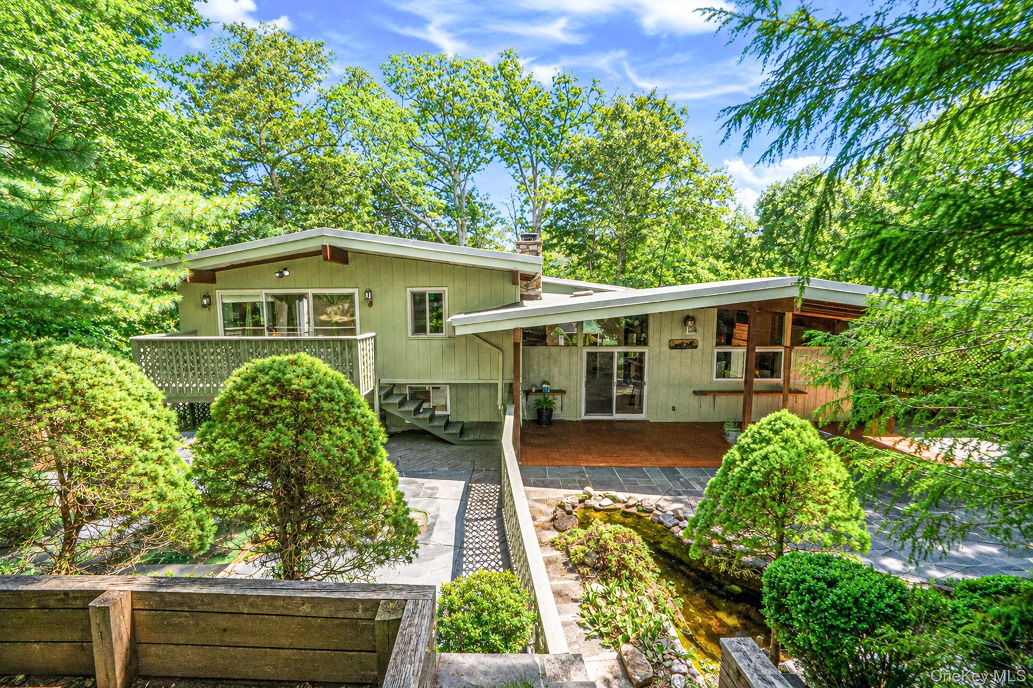135 Oakside Drive – For Sale photo 3