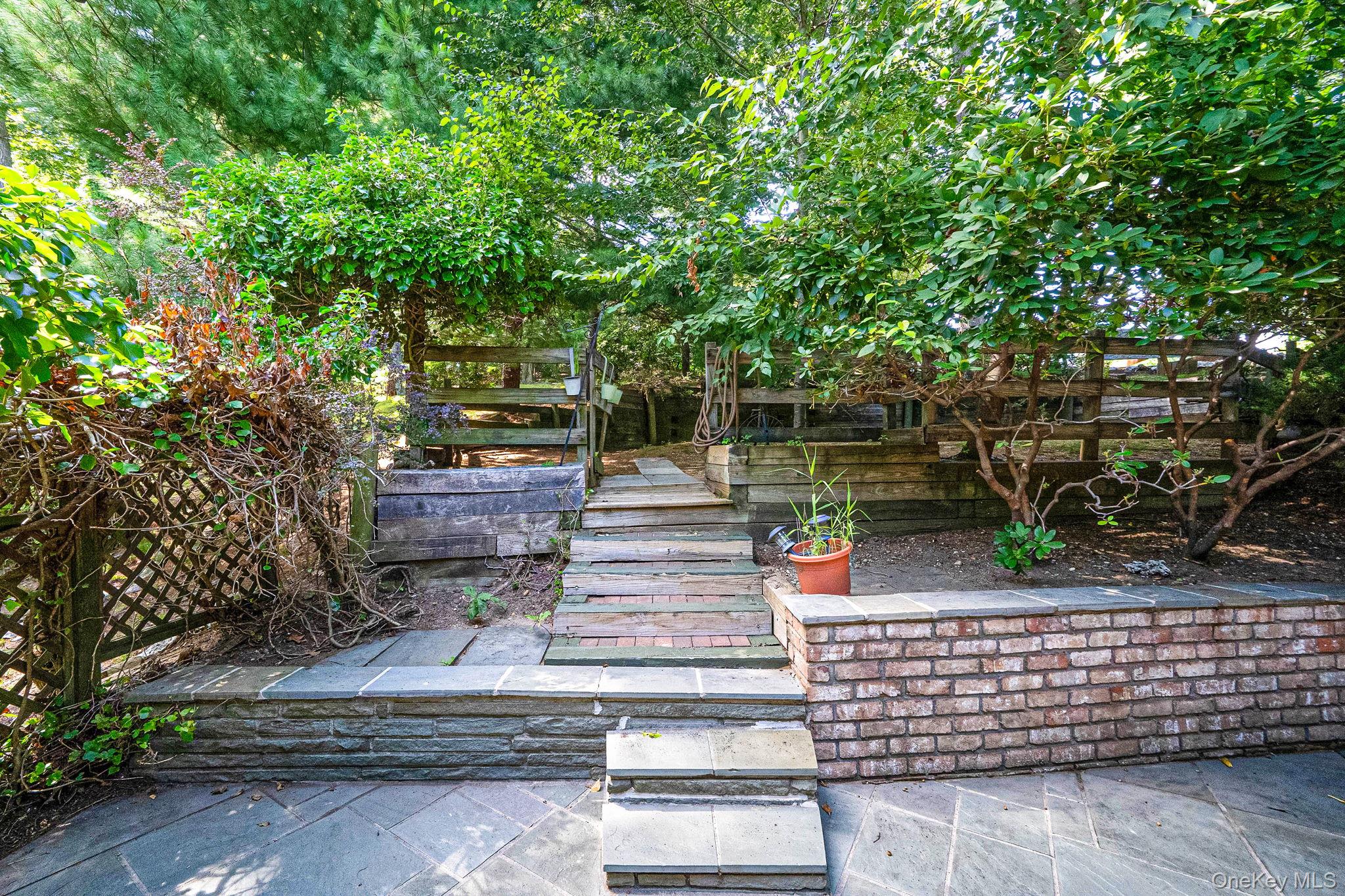 135 Oakside Drive – For Sale photo 12