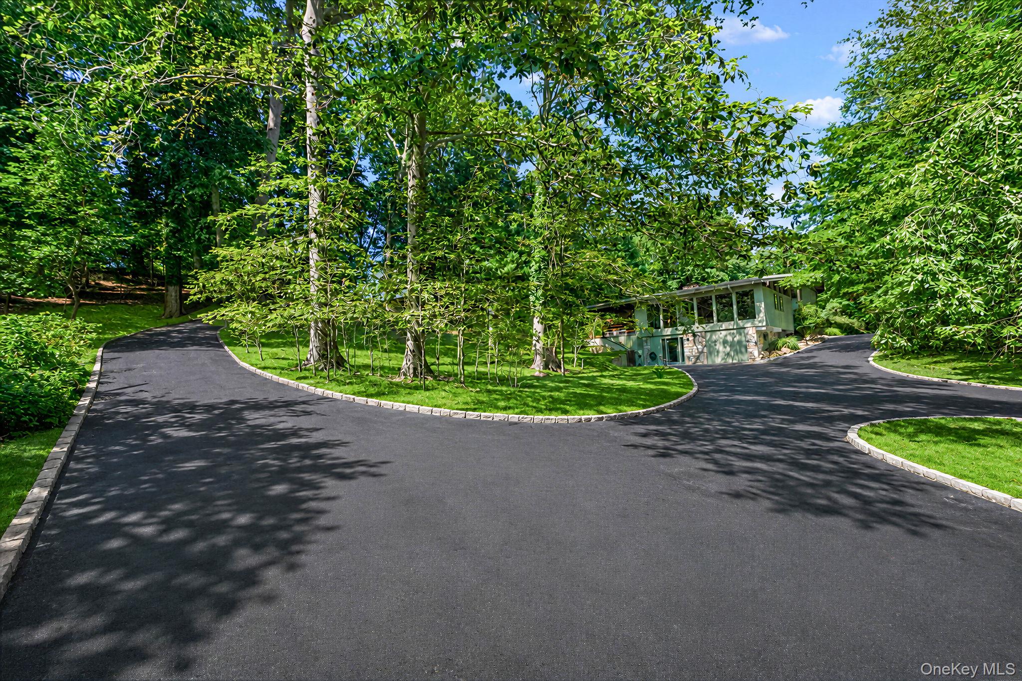135 Oakside Drive – For Sale photo 21