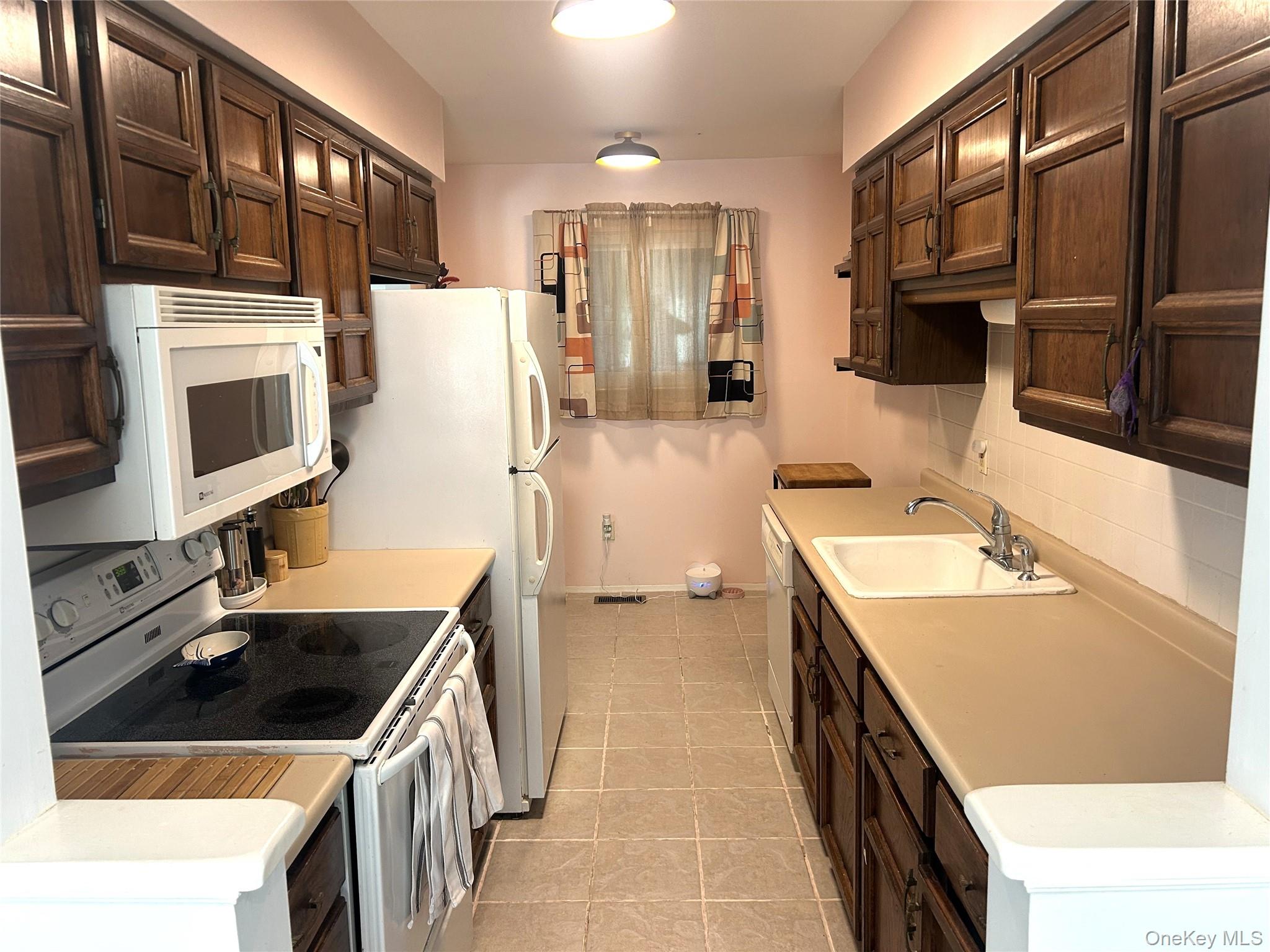 63 Sycamore Drive, Unit 63 photo 8