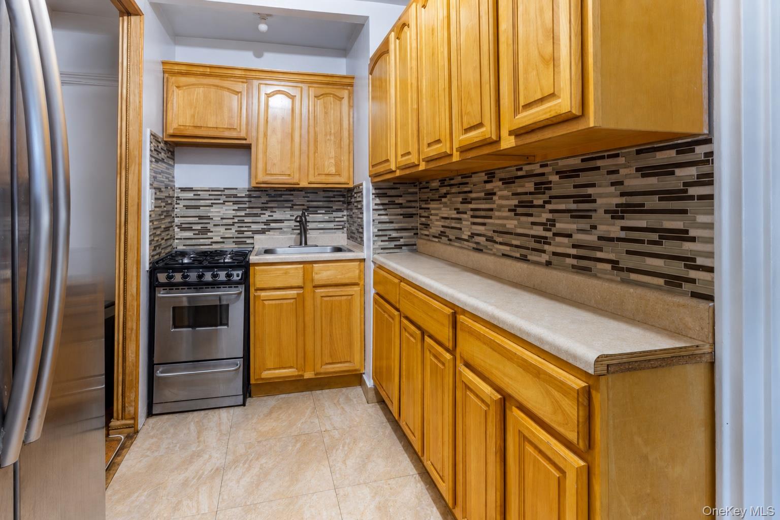 66-92 Selfridge, Unit 3J photo 3