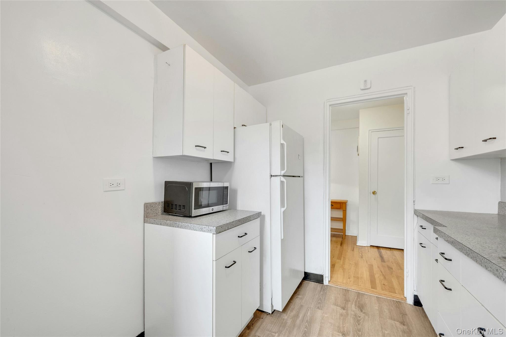 5610 Netherland Avenue, Unit 1G photo 6