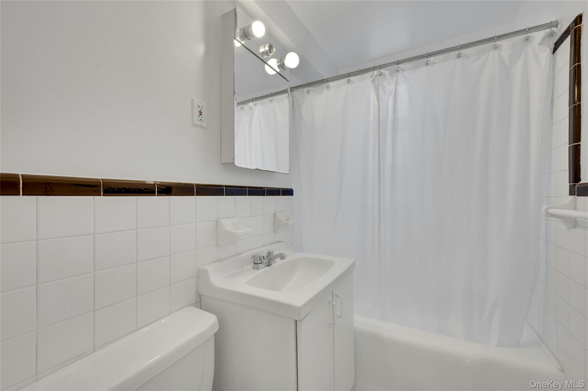 5610 Netherland Avenue, Unit 1G photo 17