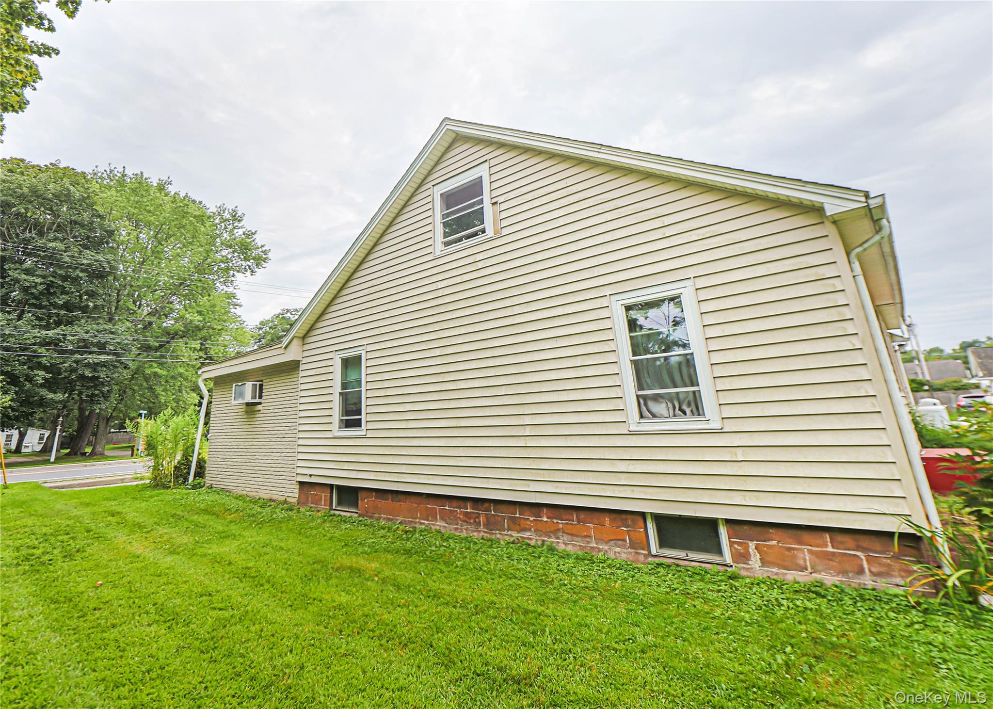 1085 Violet Avenue Avenue – For Sale photo 38