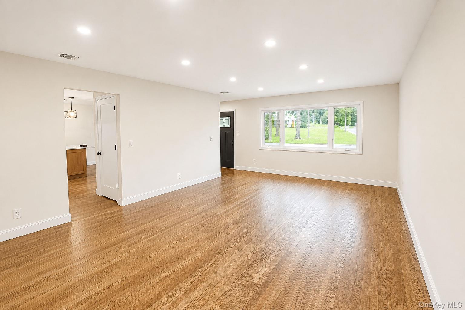 441 Roslyn Road – For Sale photo 20