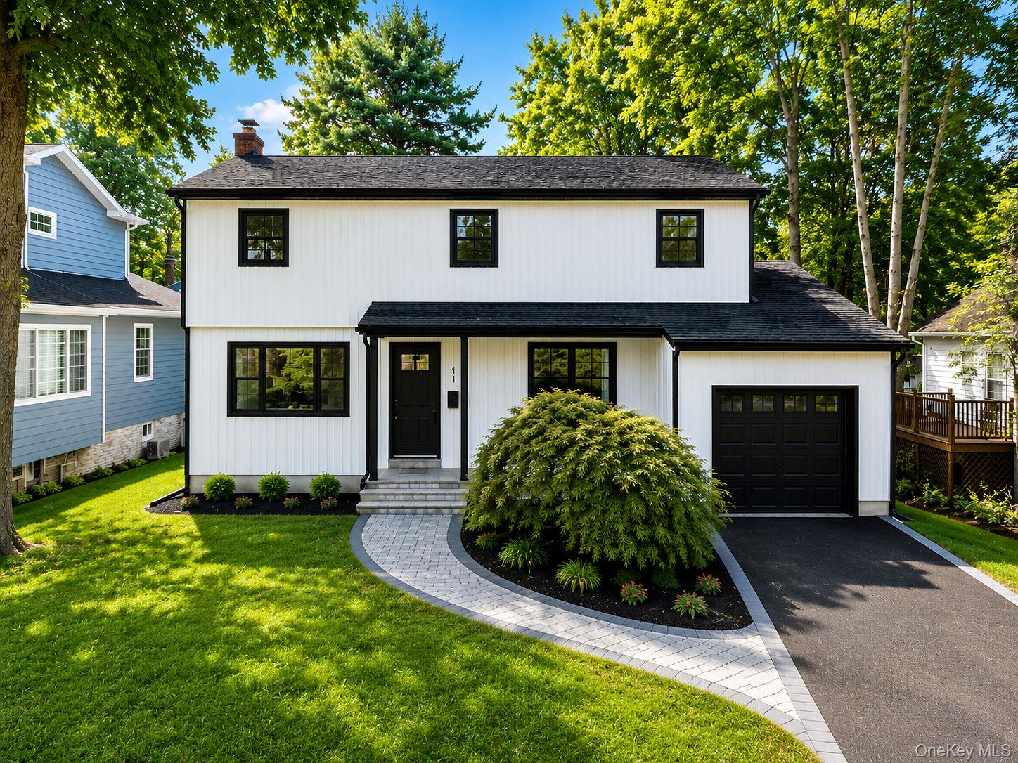 441 Roslyn Road – For Sale photo 2