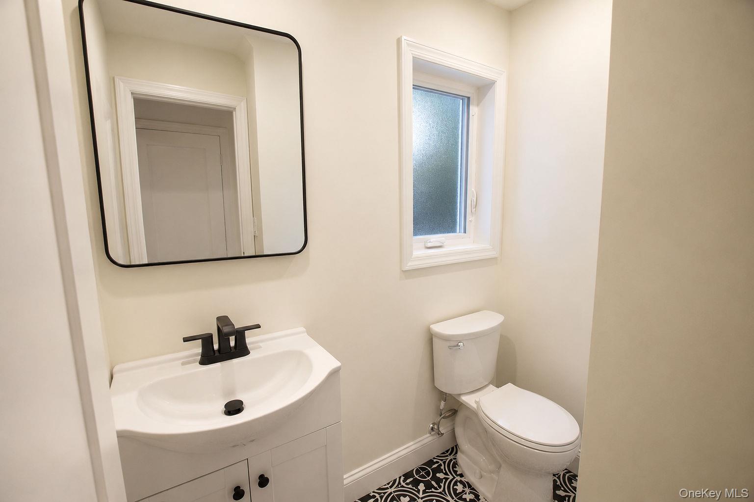 441 Roslyn Road – For Sale photo 25