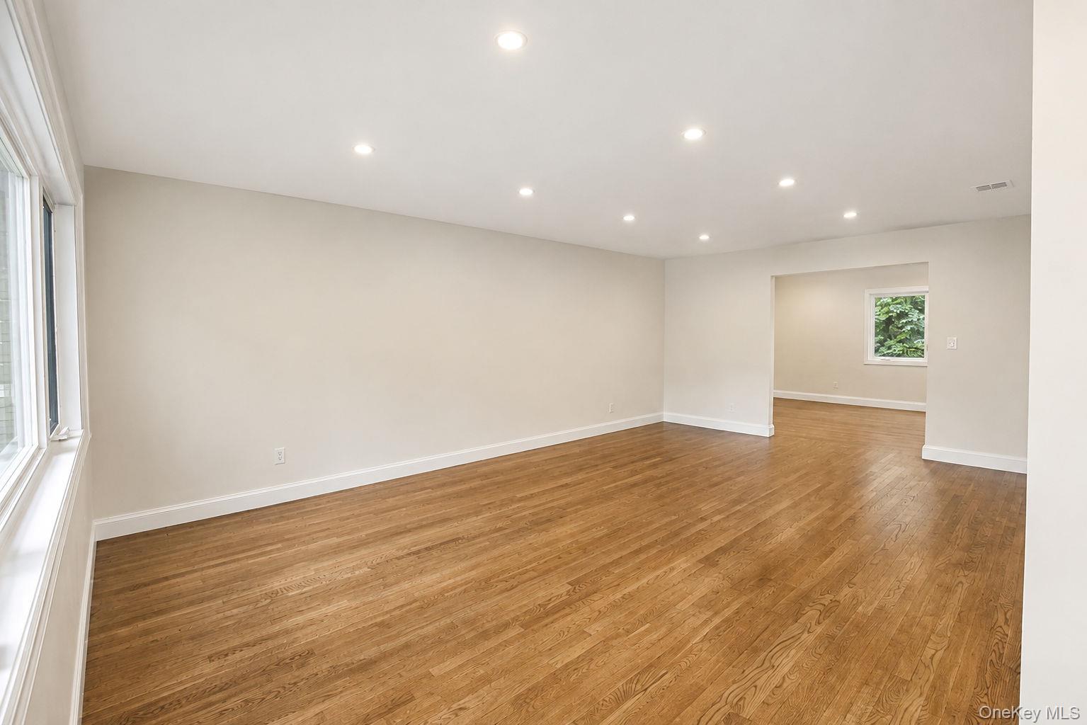 441 Roslyn Road – For Sale photo 18