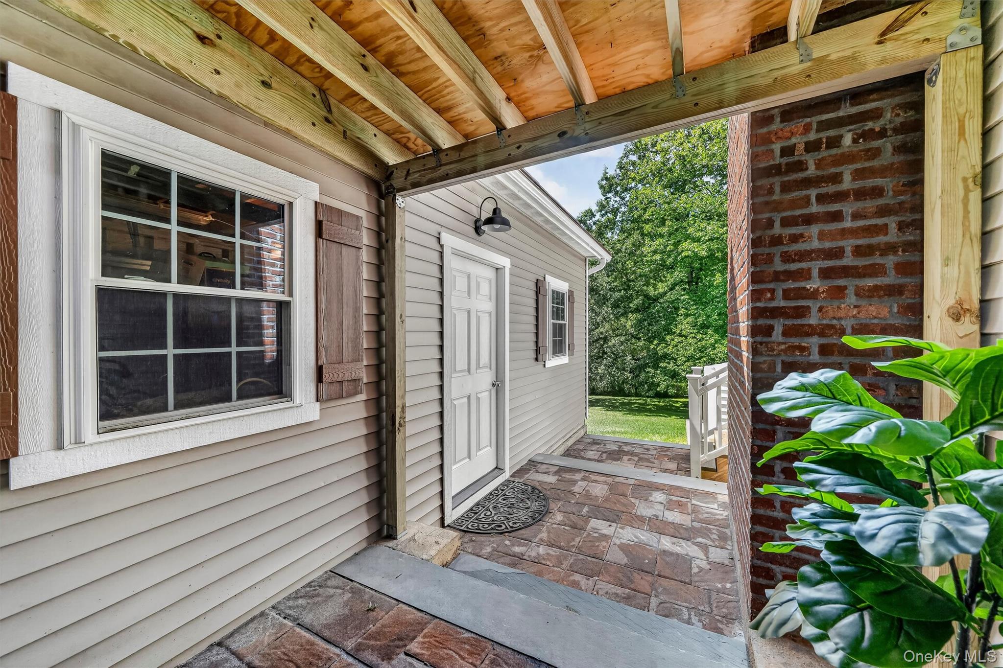 112 Mercury Court – For Sale photo 44