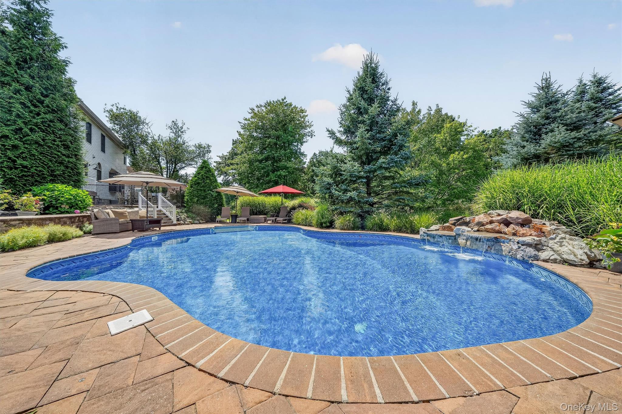 112 Mercury Court – For Sale photo 38