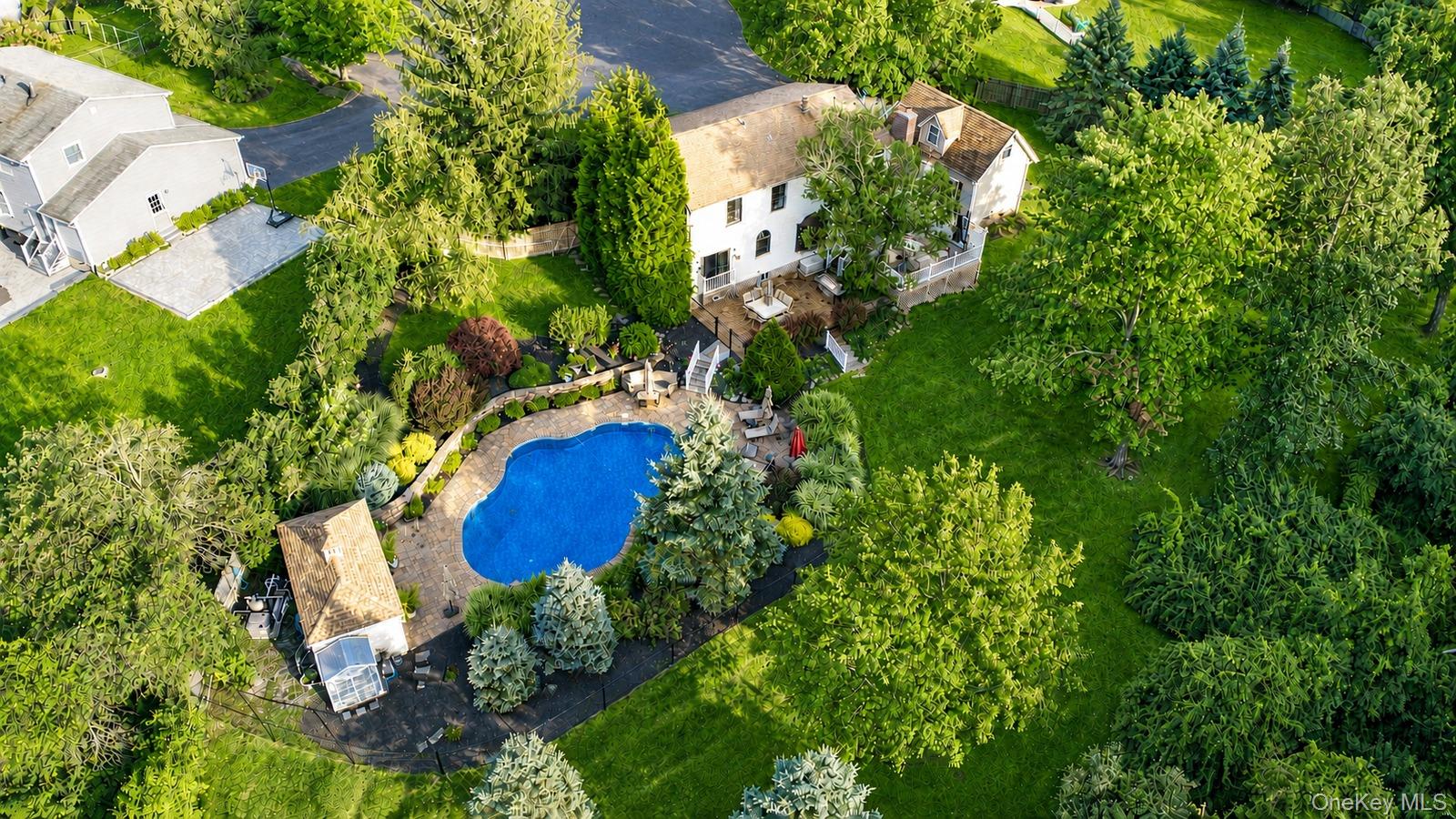 112 Mercury Court – For Sale