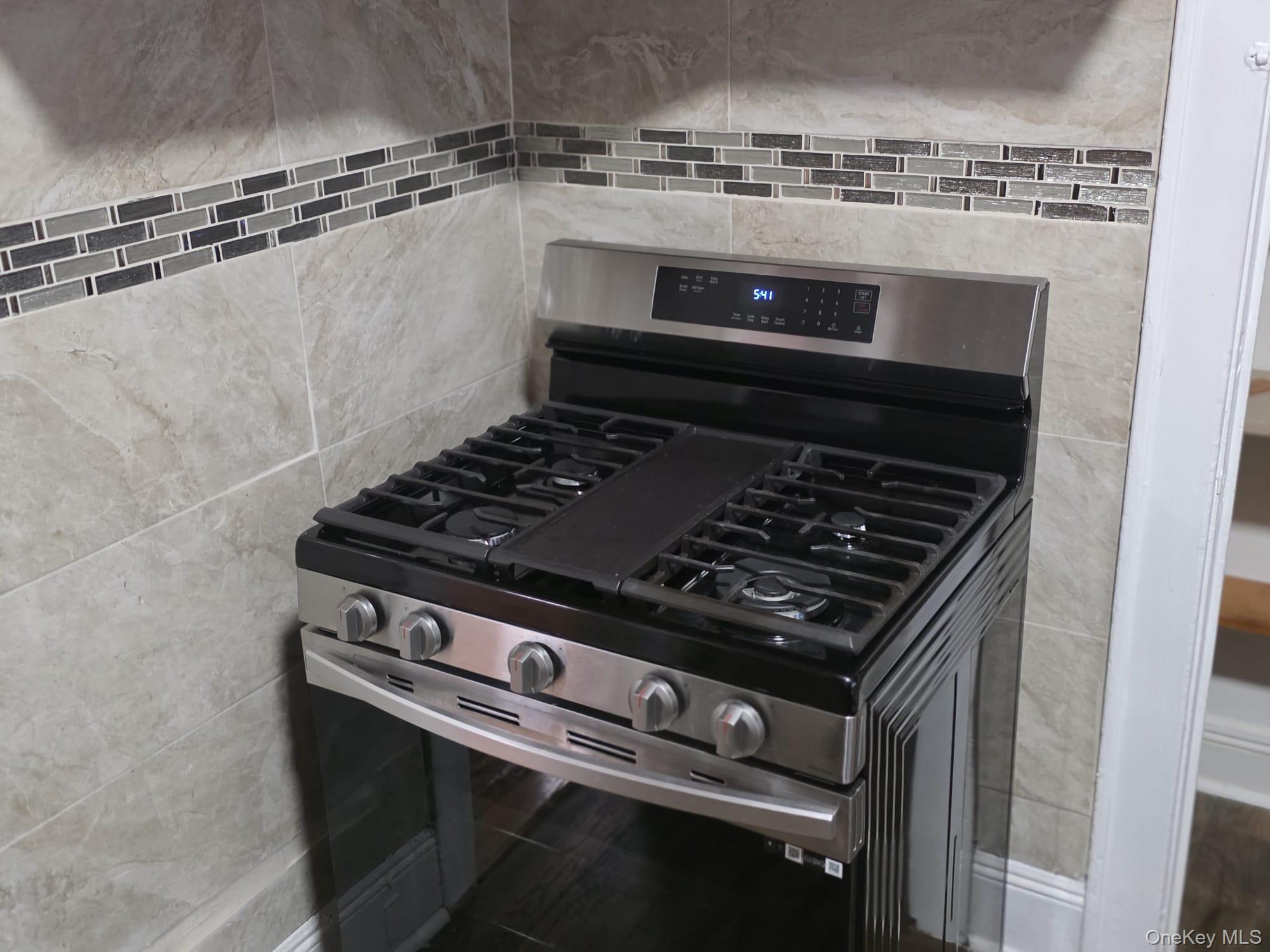 420 Bedford Avenue – For Rent photo 8