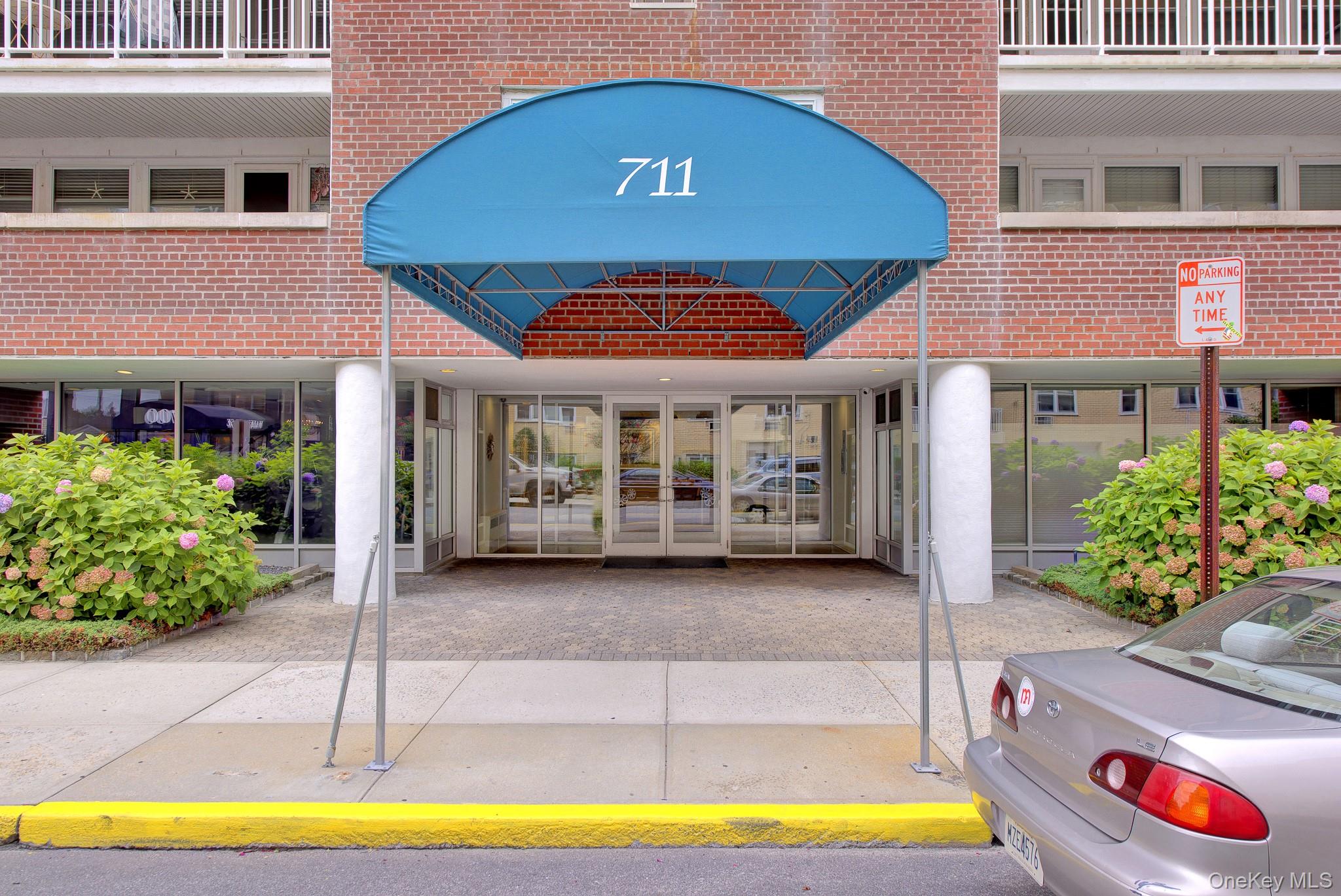 711 Shore Road, Unit 1N photo 3