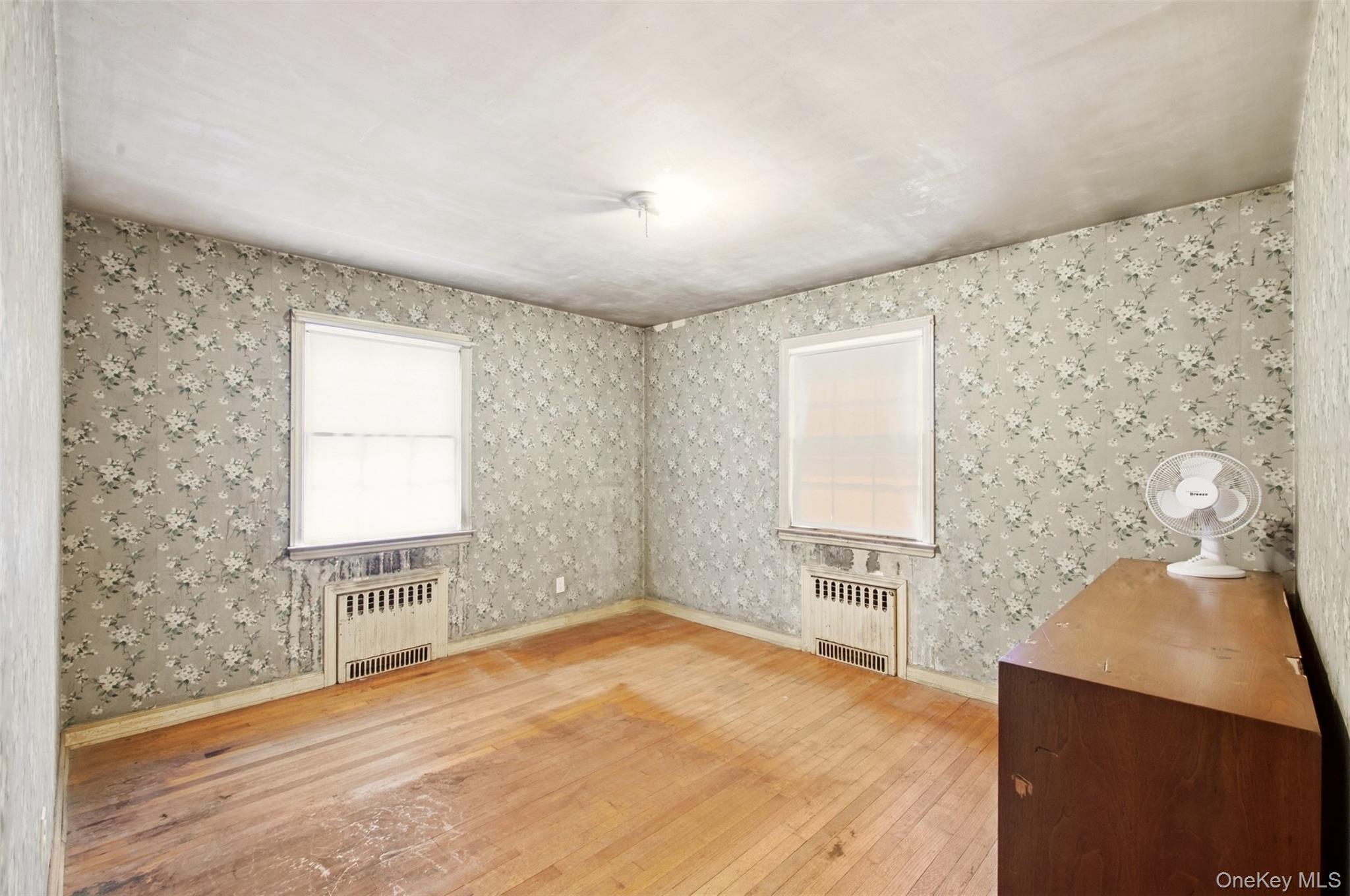 573 Grove Place – For Sale photo 8