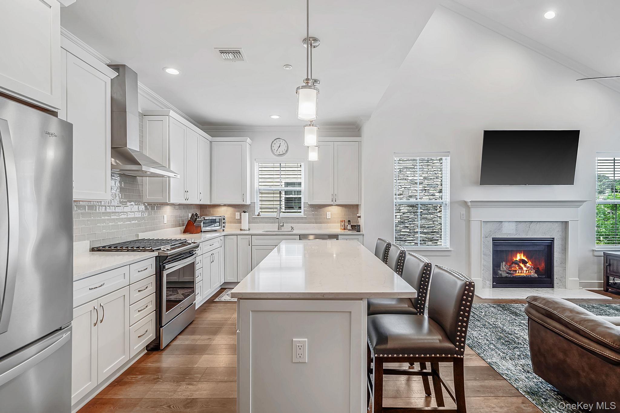 14 Park Drive S – For Sale photo 17
