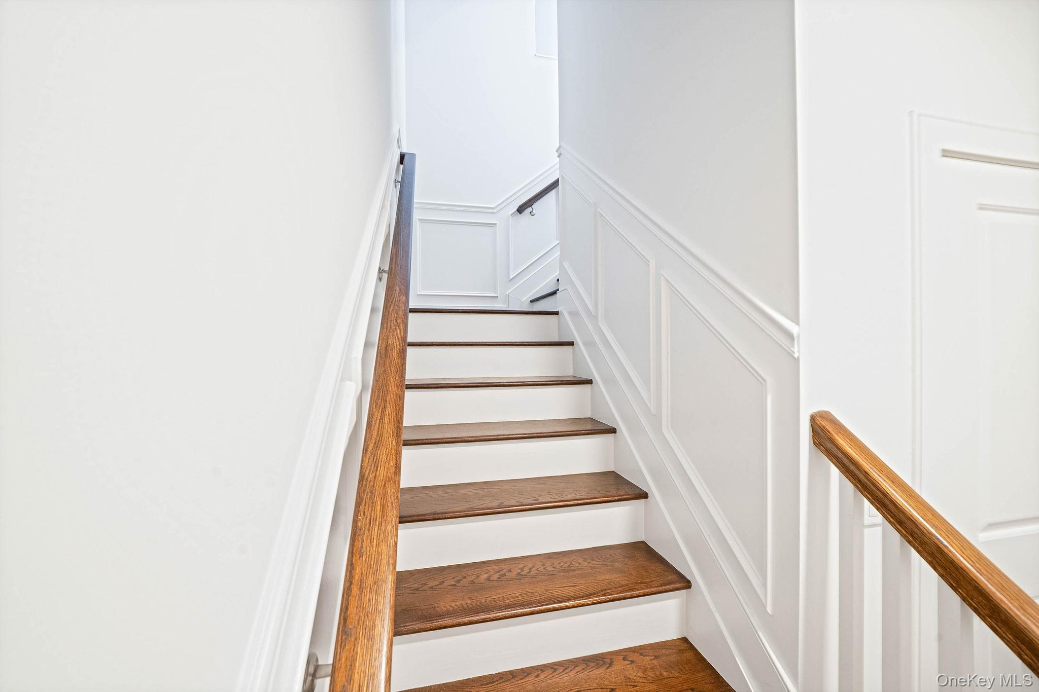 14 Park Drive S – For Sale photo 11