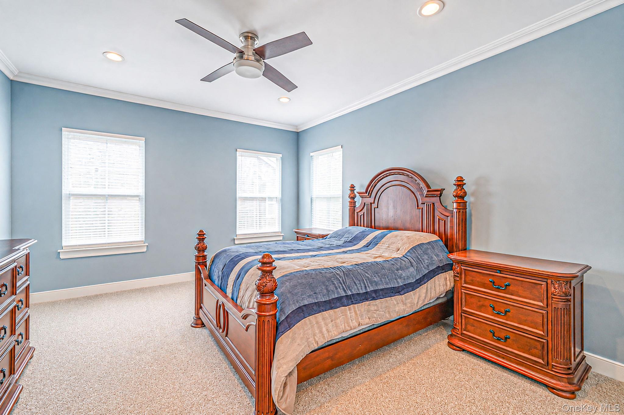 14 Park Drive S – For Sale photo 28