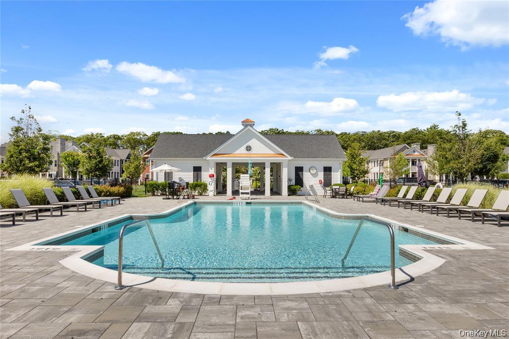 14 Park Drive S – For Sale photo 39