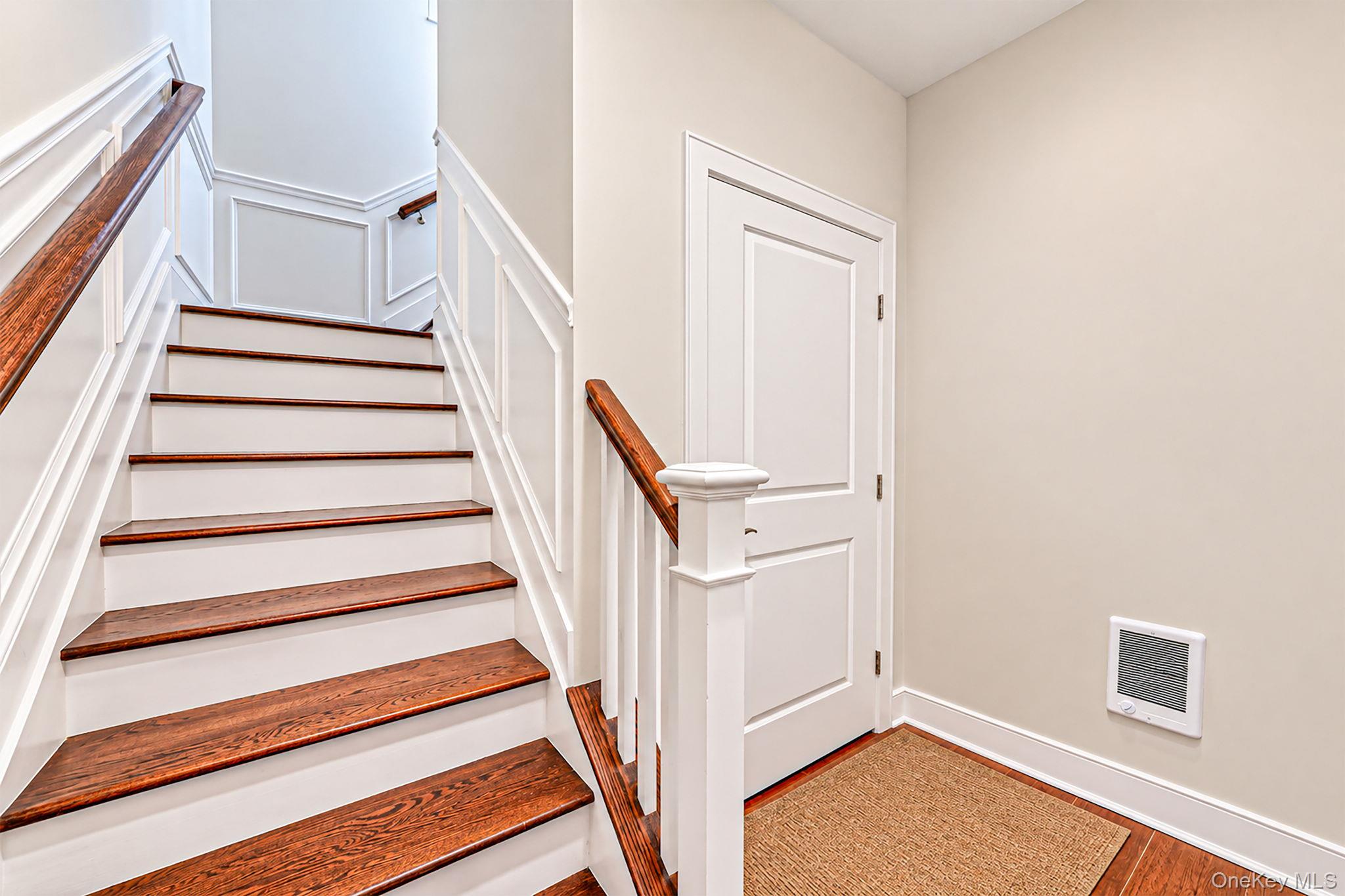 14 Park Drive S – For Sale photo 8