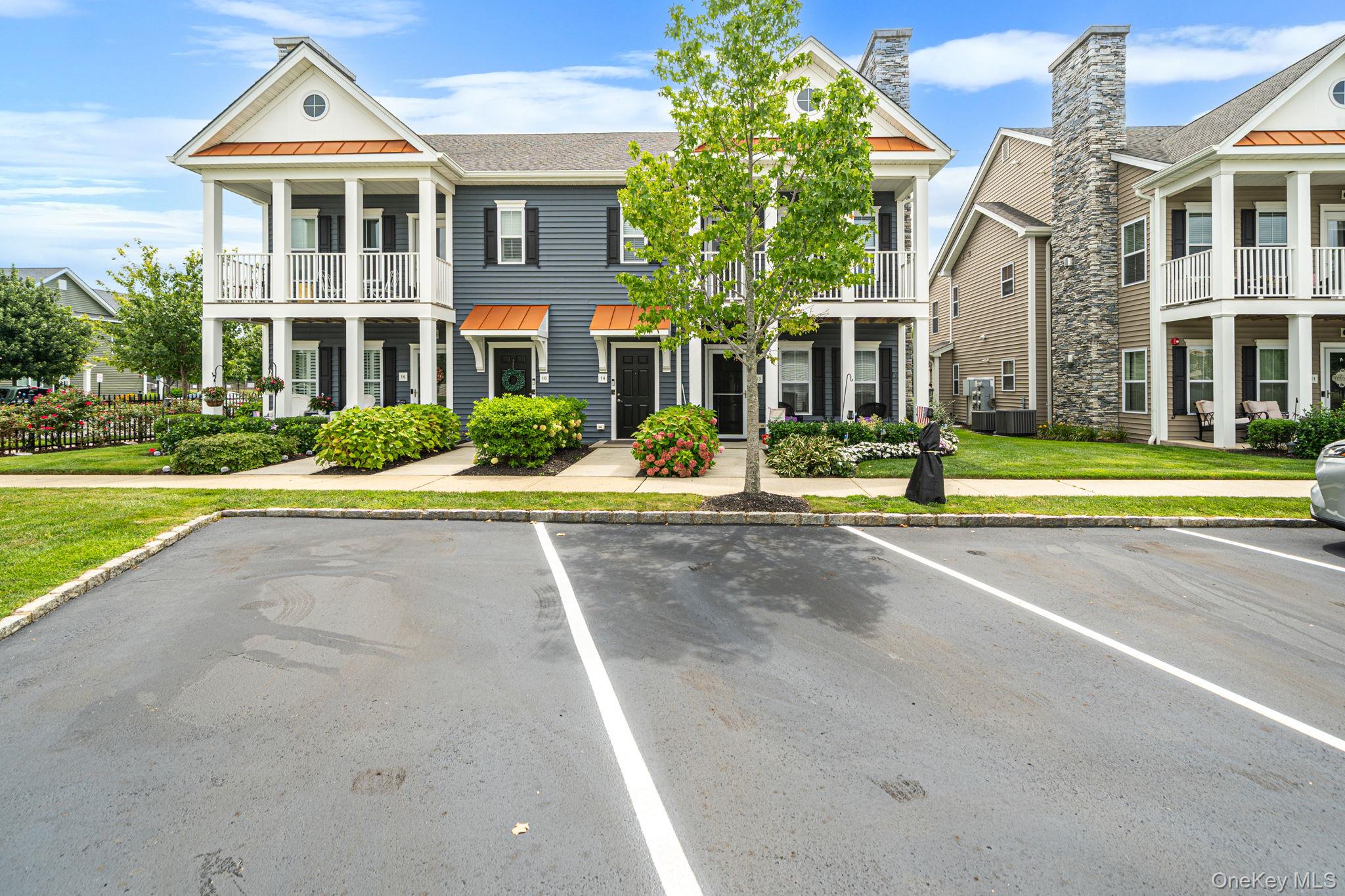 14 Park Drive S – For Sale