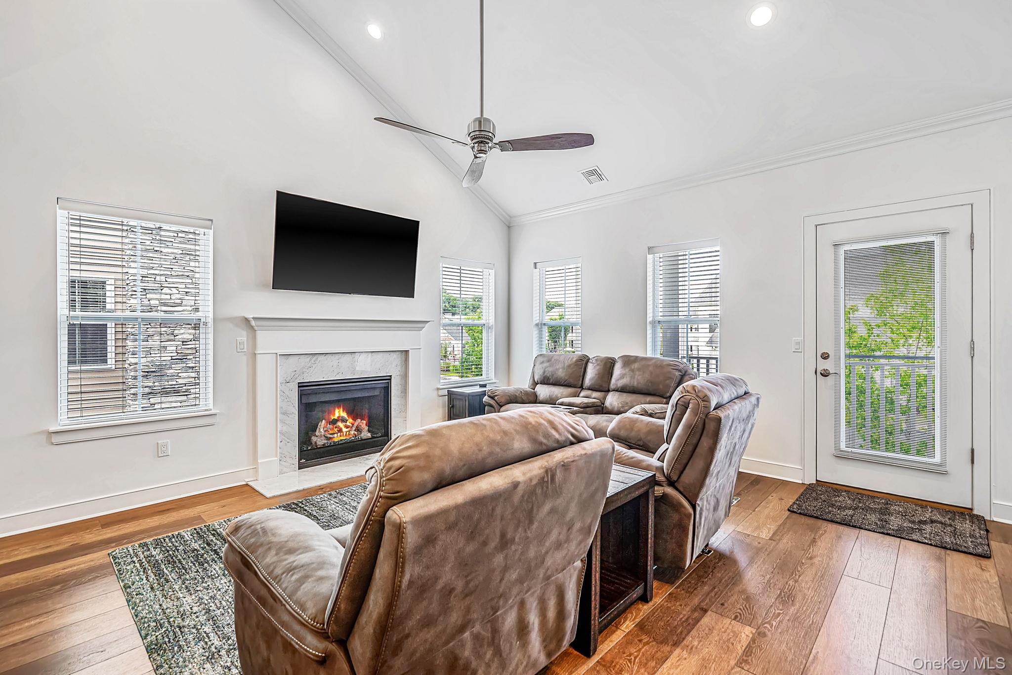 14 Park Drive S – For Sale photo 12