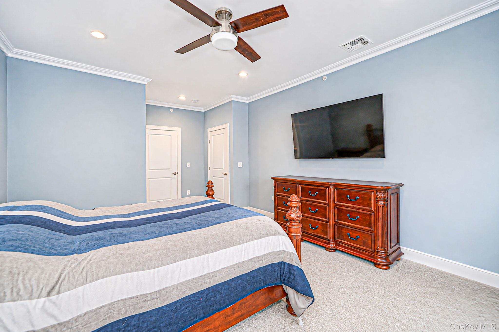 14 Park Drive S – For Sale photo 29