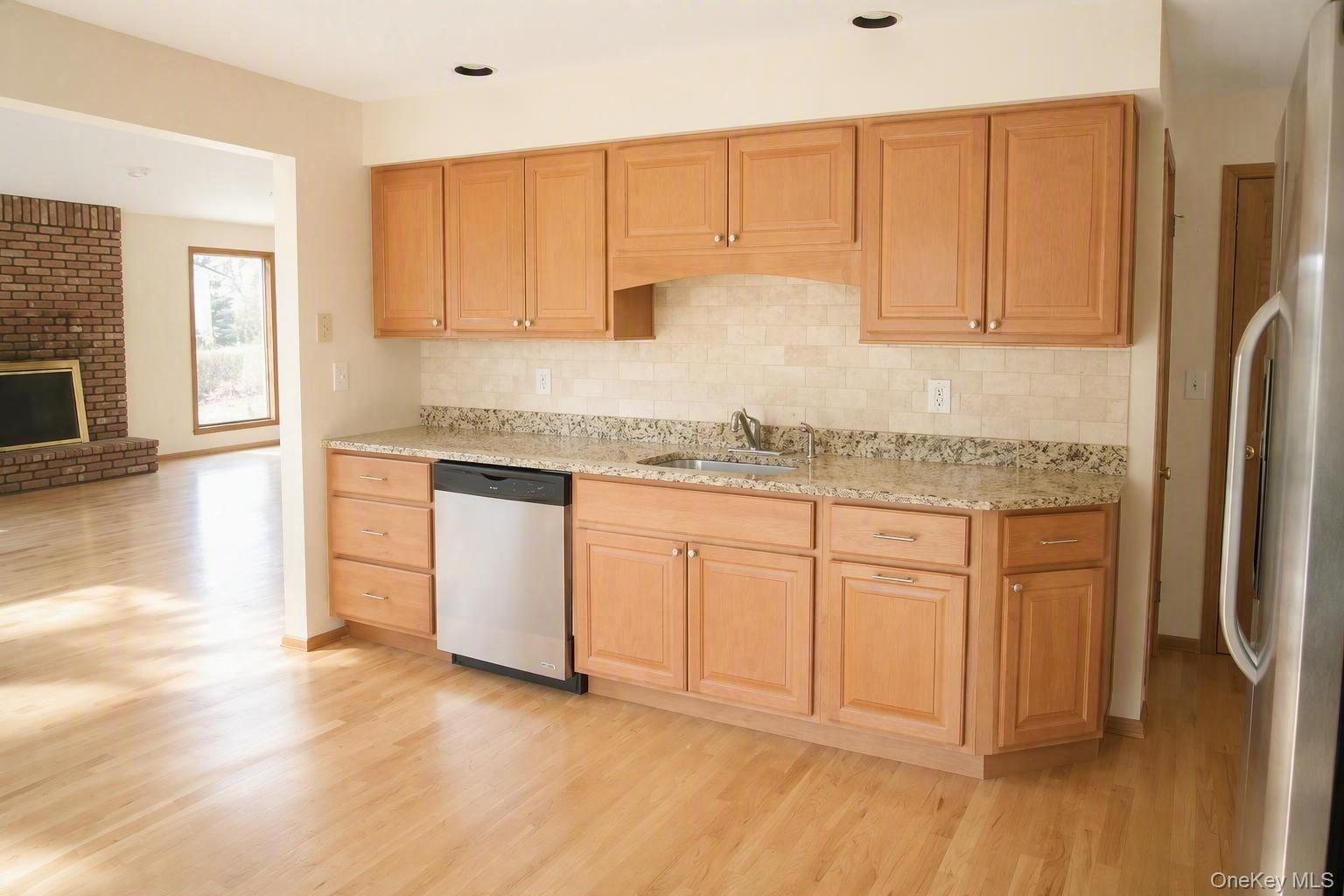 8 Friend Court – For Rent photo 6