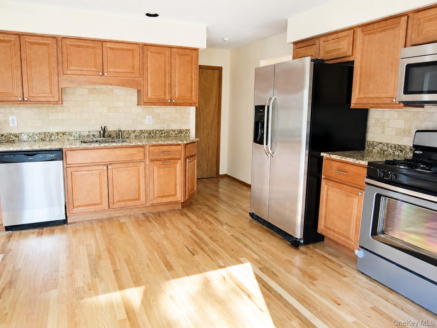 8 Friend Court – For Rent photo 14