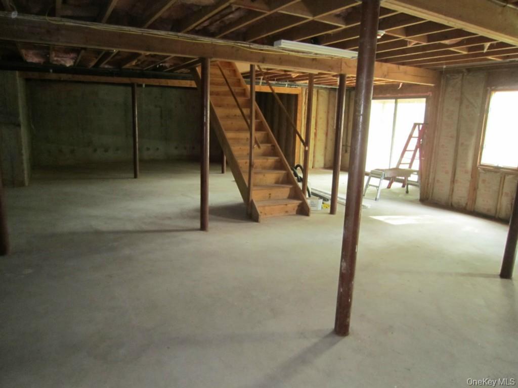 8 Friend Court – For Rent photo 23