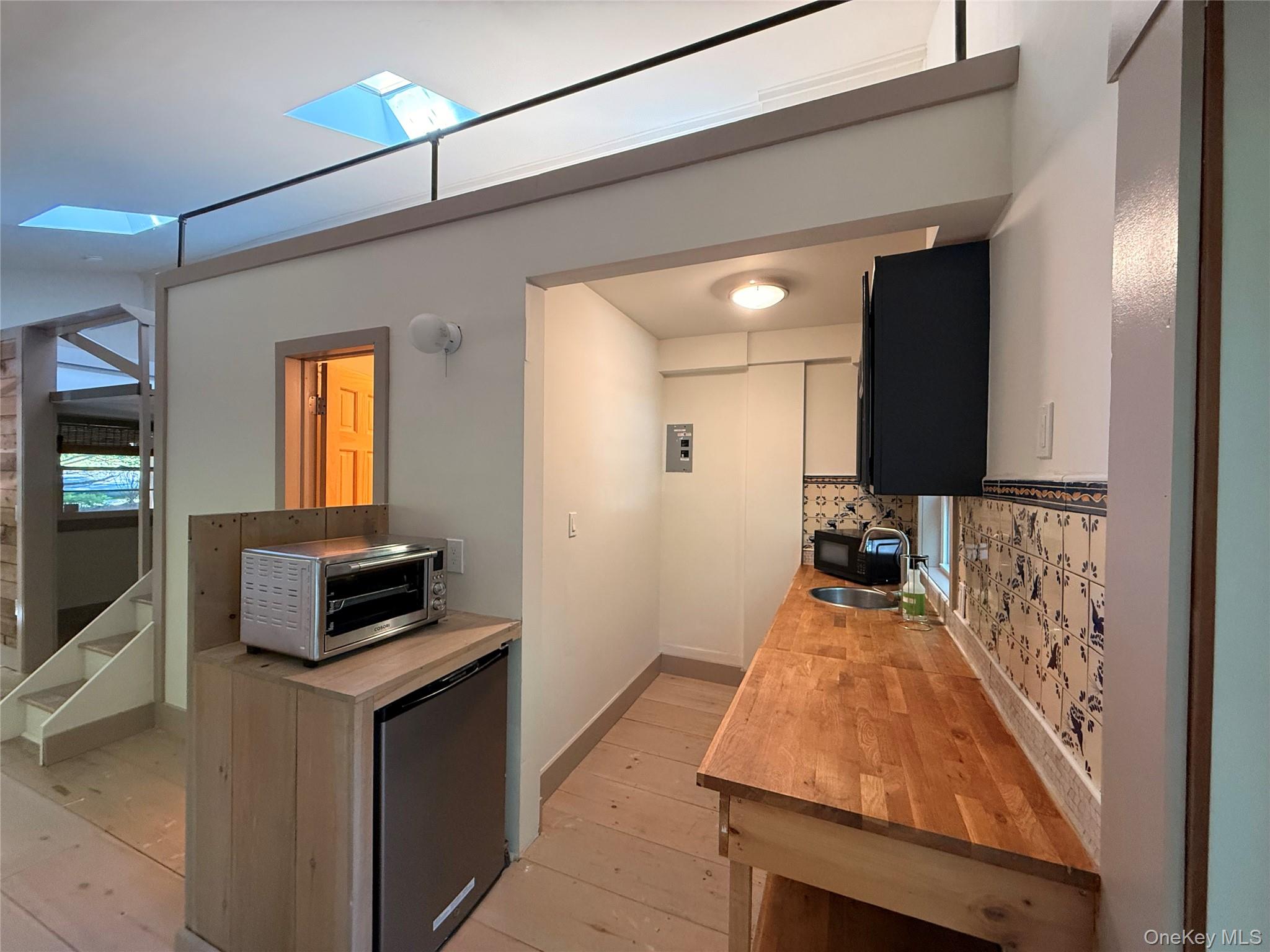 331 Thompson Street – For Rent photo 5