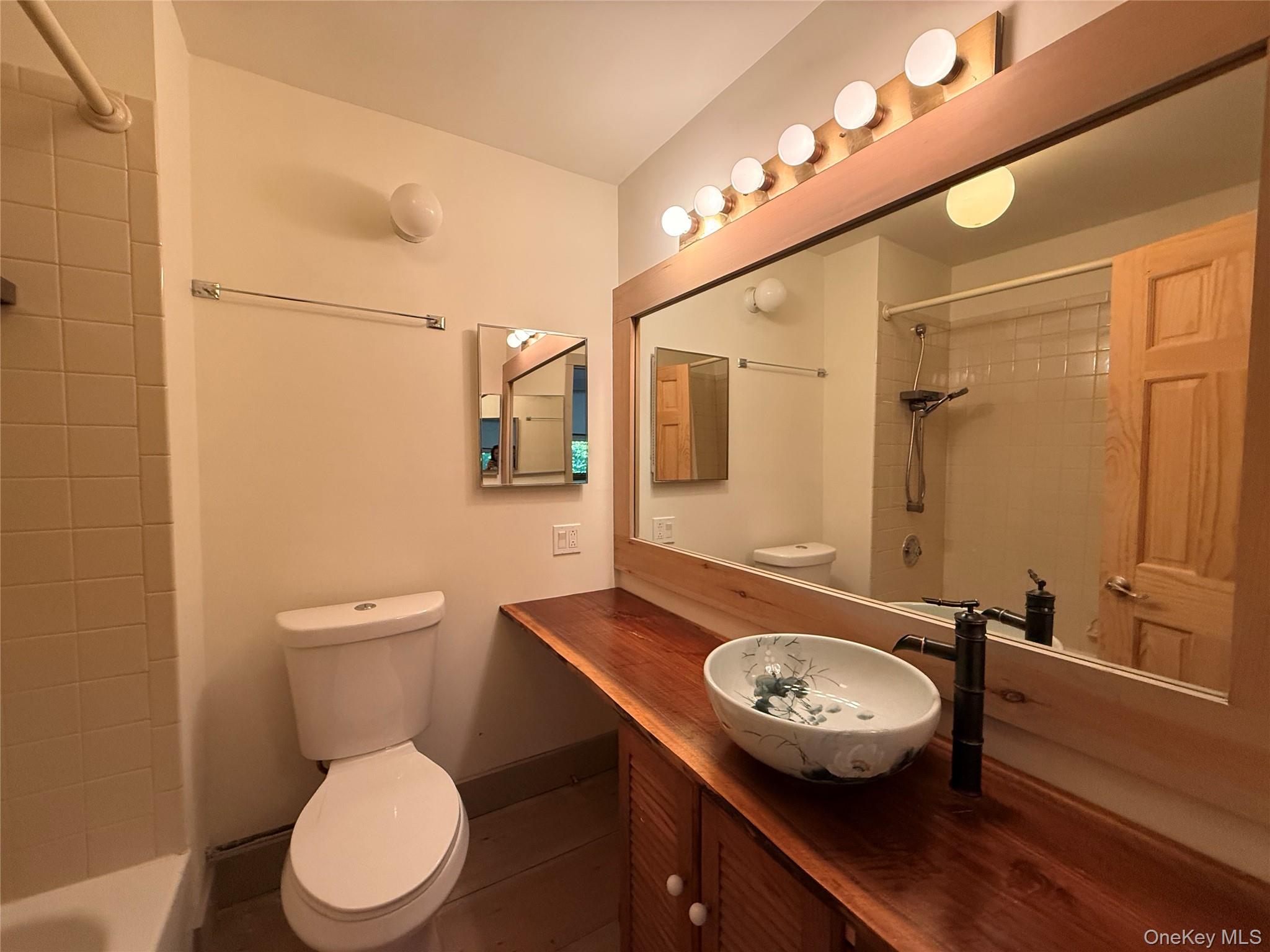 331 Thompson Street – For Rent photo 4