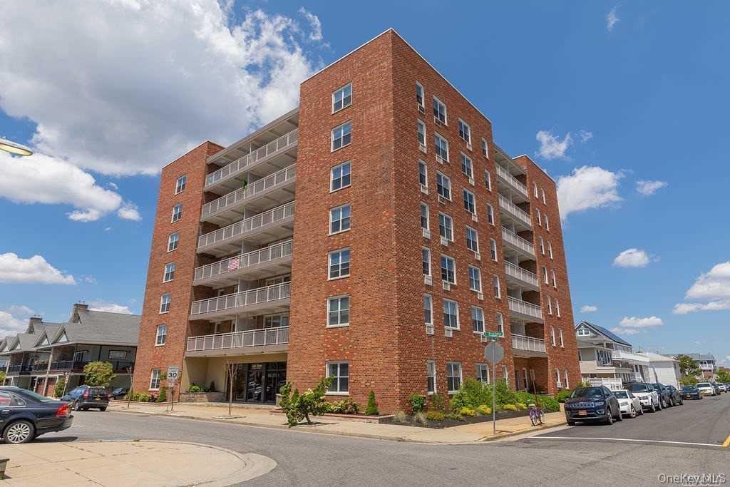 855 Broadway E, Unit 5C