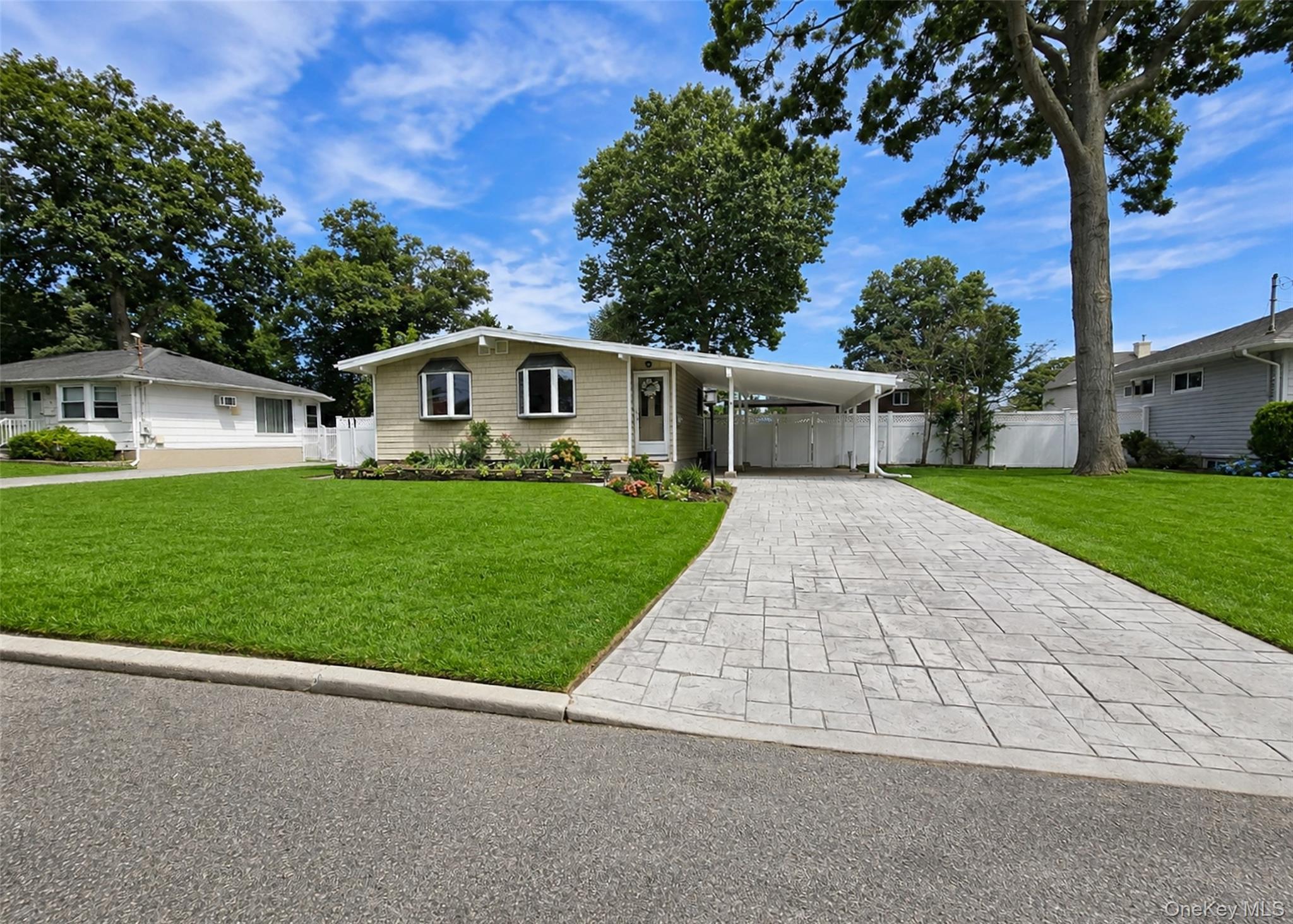 21 Duane Drive – For Sale