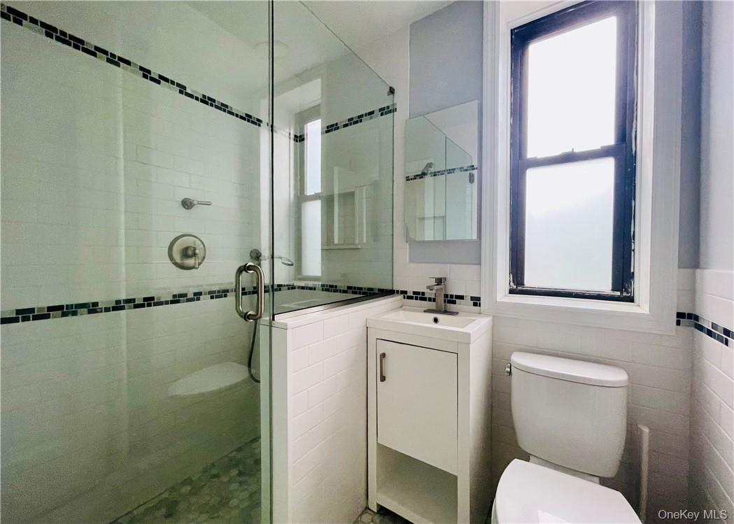 12 Chatsworth Avenue, Unit B35 photo 9
