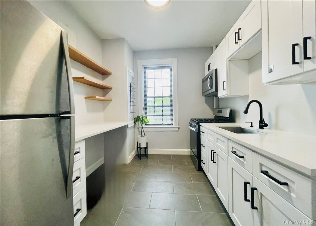 12 Chatsworth Avenue, Unit B35 photo 6