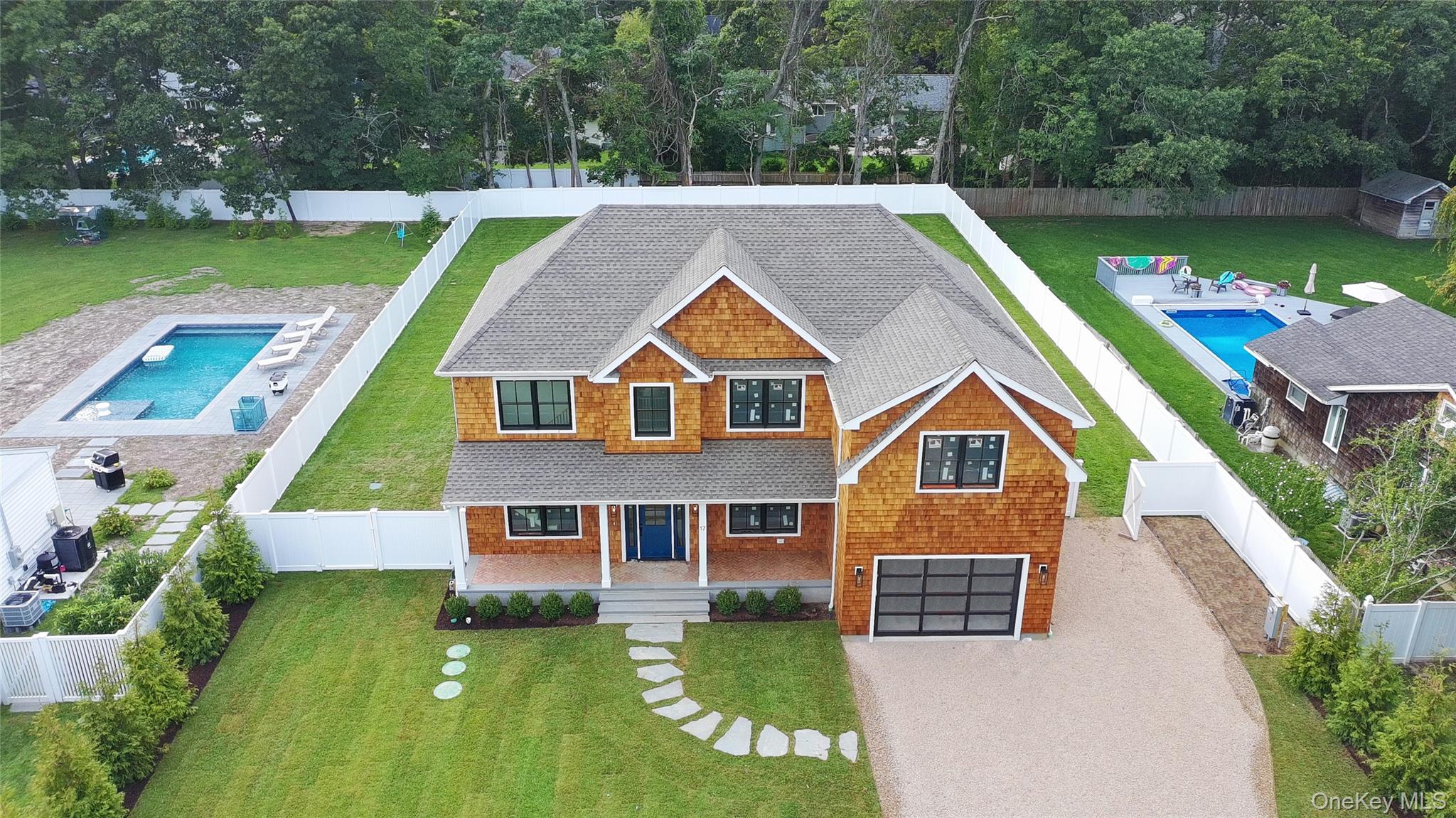 17 Nidzyn Avenue – For Sale