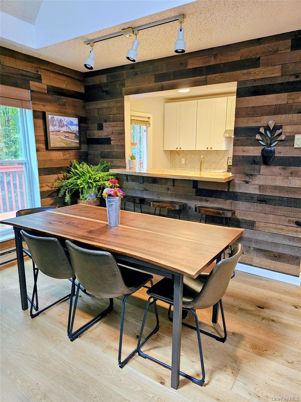 27 Fox Run – For Sale photo 8
