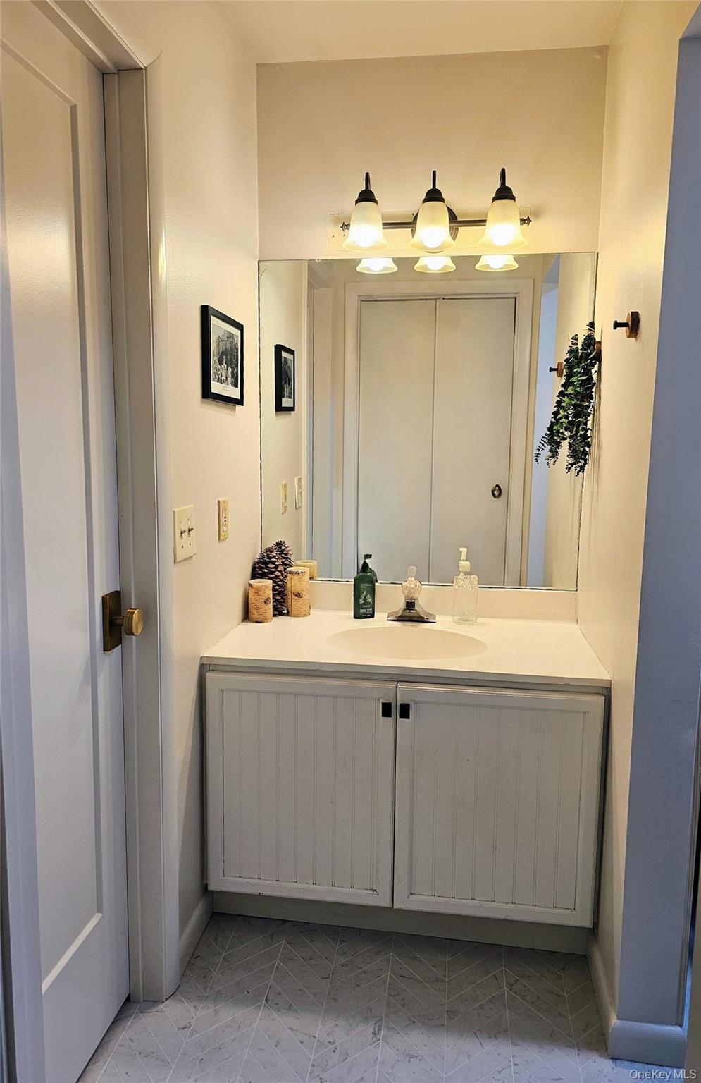 27 Fox Run – For Sale photo 24