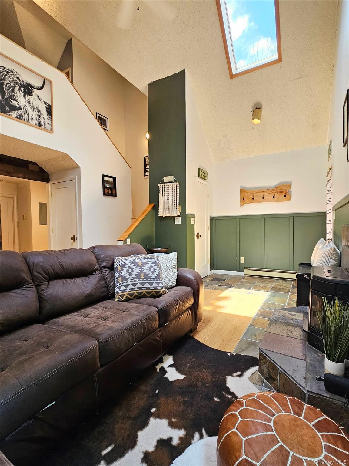 27 Fox Run – For Sale photo 2