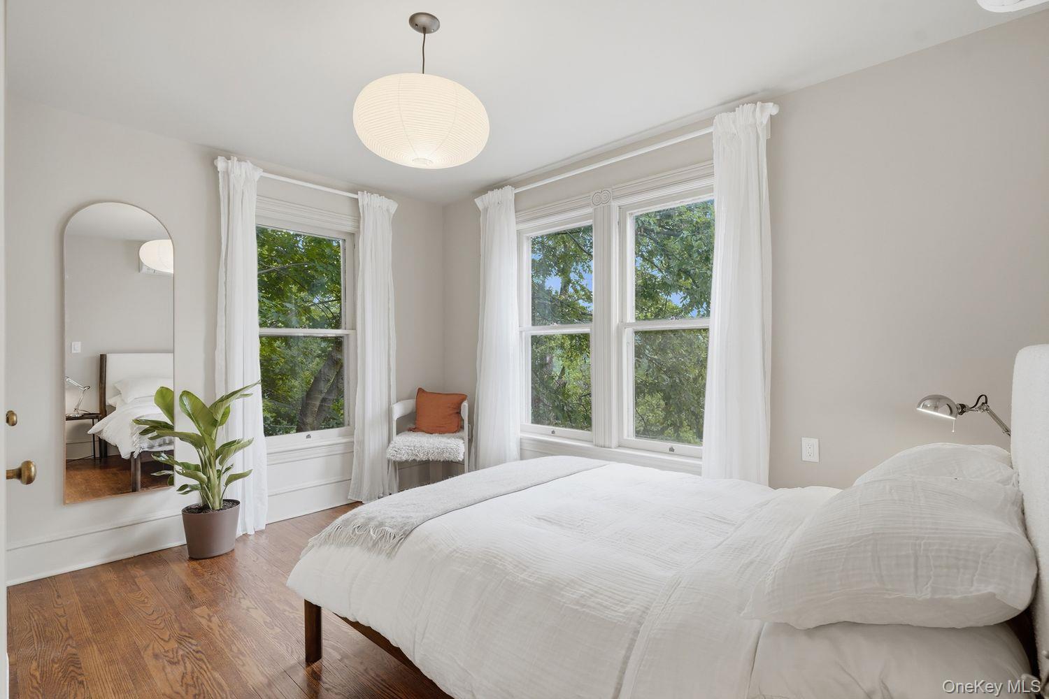31 Stuyvesant Street – For Sale photo 7